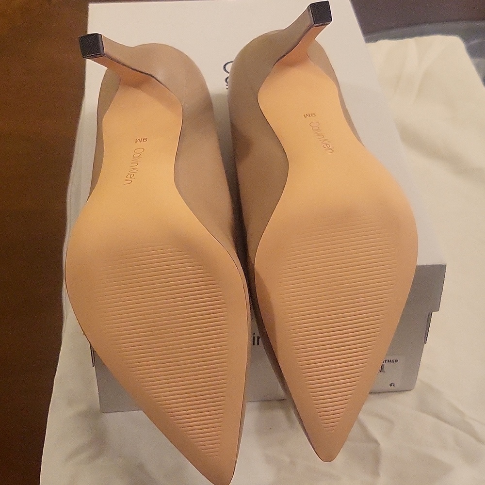 NWT Calvin Klein Kc Brandy Heels - Picture 3 of 5